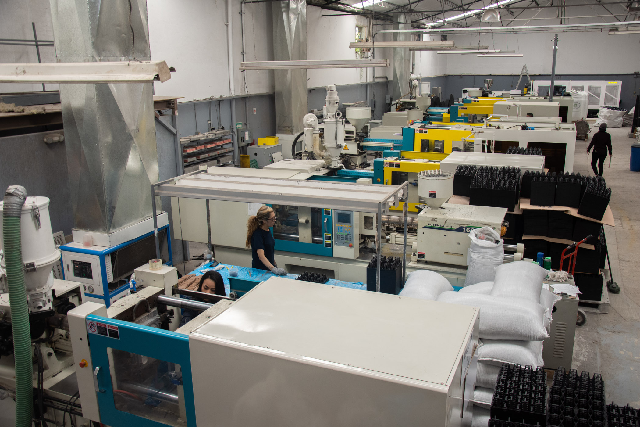 Nosotros – ST Plastic | Fábrica de inyección de plásticos | Guadalajara